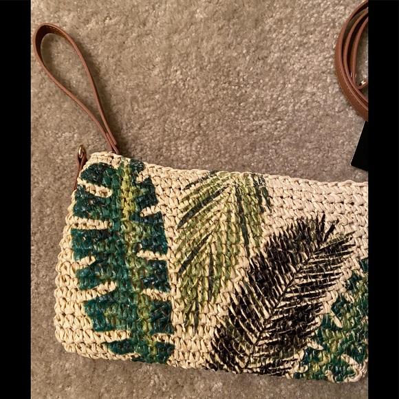 Crossbody 🏝 wristlet straw bag ☀️ - Picture 7 of 15